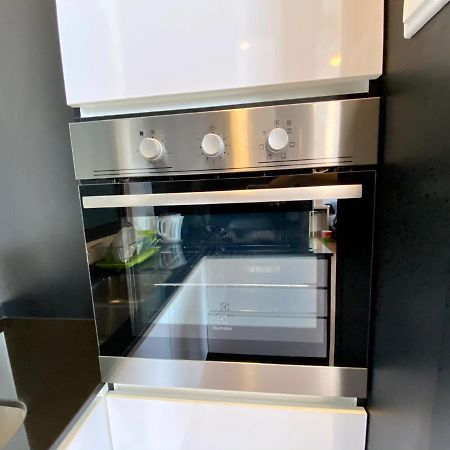 Dream Suite 2 - Landmark Residence 1, High Floor, Nice View, Wi-Fi & Tv Box Каджанг Екстериор снимка