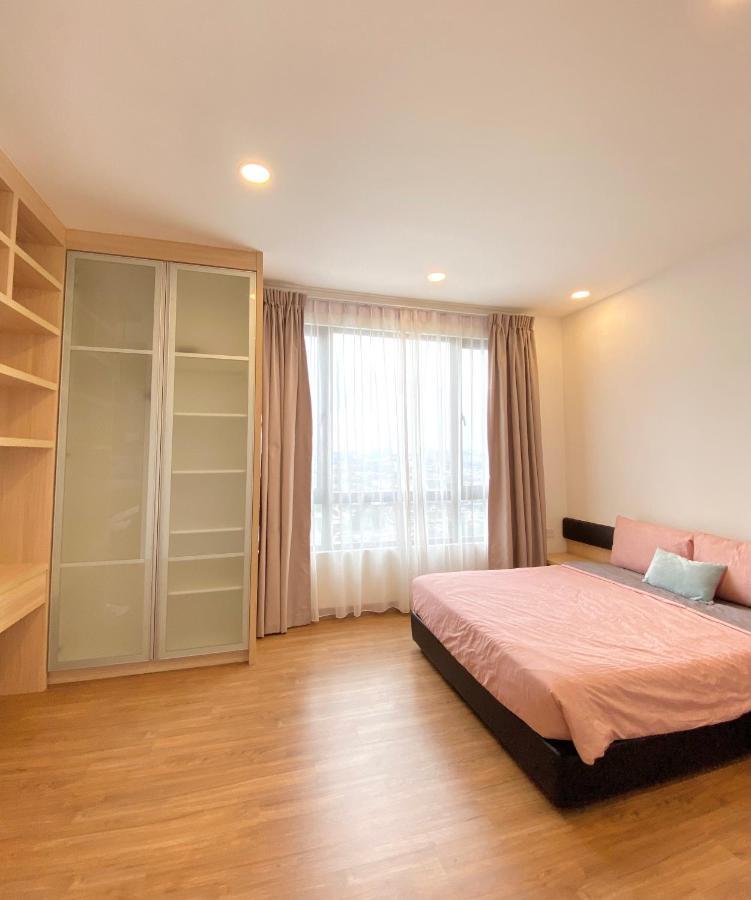 Dream Suite 2 - Landmark Residence 1, High Floor, Nice View, Wi-Fi & Tv Box Каджанг Екстериор снимка